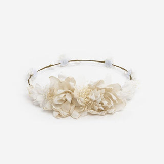 Ina crown with a large headdress