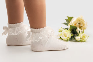 Peaked short socks with tulle and satin bow back