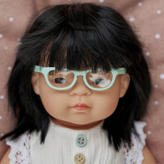 Baby Doll ragazza asiatica con occhiali 15"